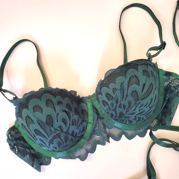 Emerald Green Lace Bra and Strap Body Suit - Size M - Picture 2 of 5
